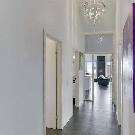 펜션 4 Bedroom Beautiful In 하데르슬레우