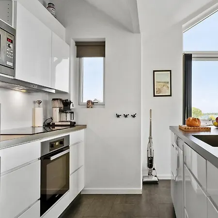 4 Bedroom Beautiful In 펜션