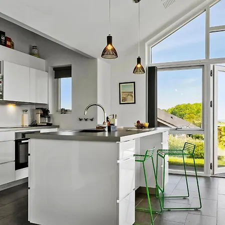 펜션 4 Bedroom Beautiful In *