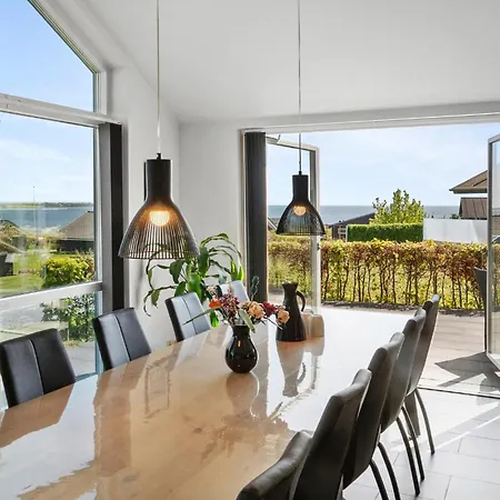 펜션 4 Bedroom Beautiful In *