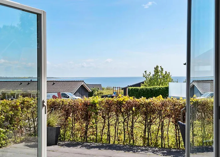 Dom wakacyjny 4 Bedroom Beautiful In Haderslev