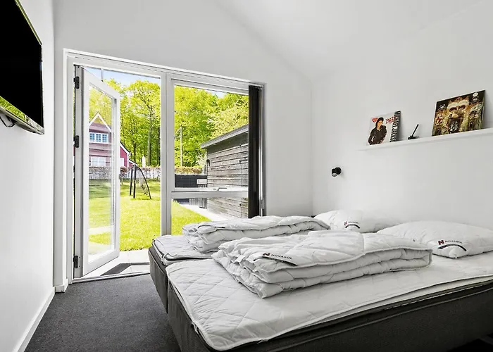 Dom wakacyjny 4 Bedroom Beautiful In Haderslev